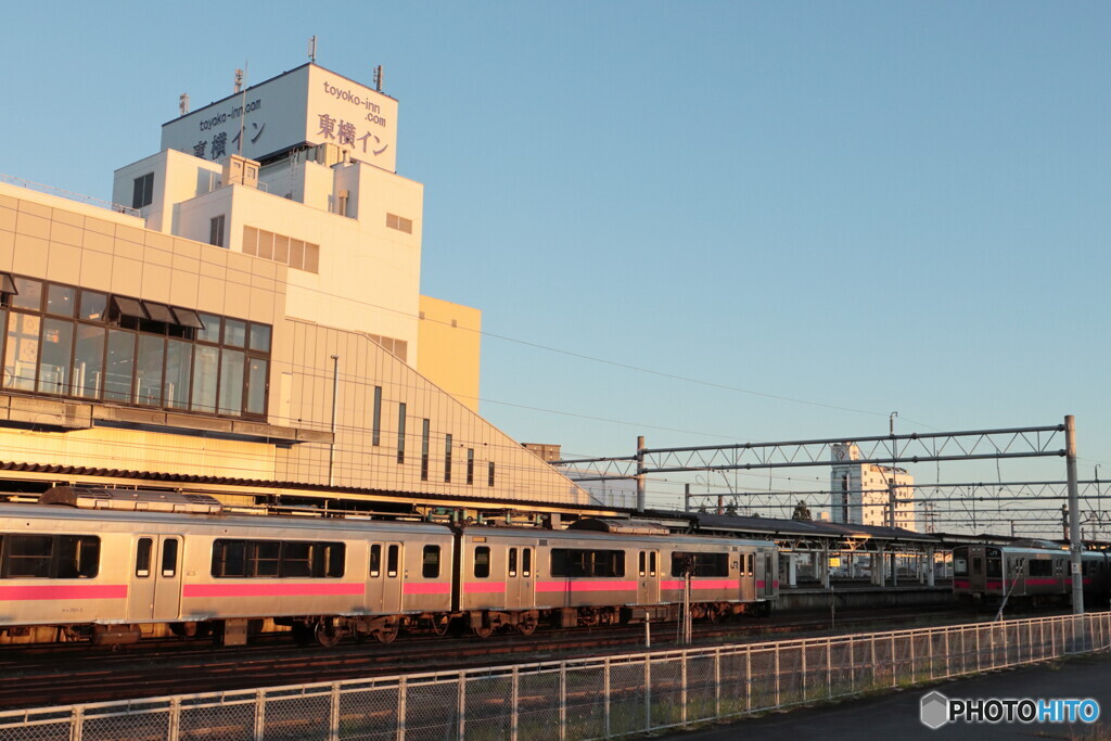 駅ビルと始発