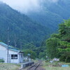 P1870185　山間の駅