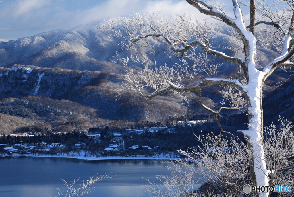 0129ac　国境の湖から２６