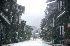 雪降る奈良井宿