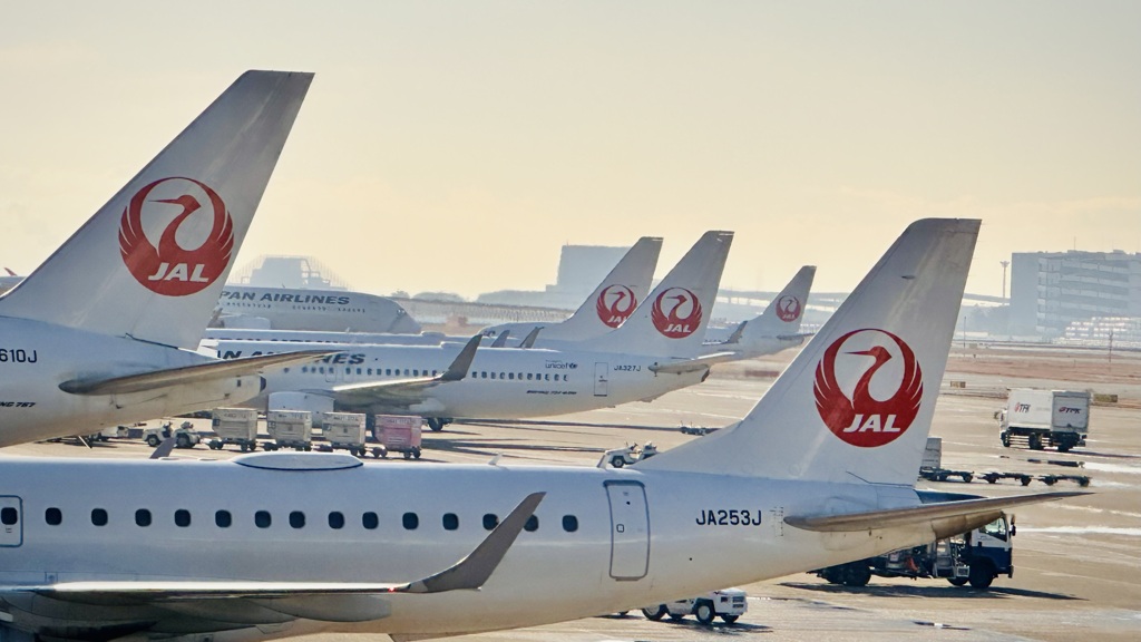 JAL 羽田空港の朝