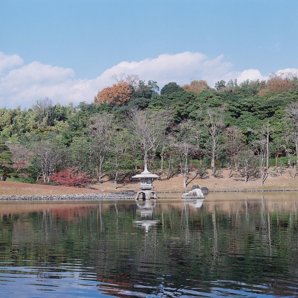 心字池雪見灯篭
