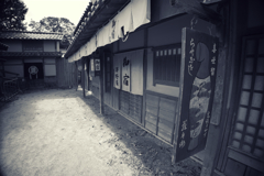 映画村　風景モノクロ