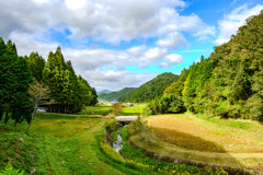 秋晴れの里山