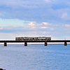 由良海岸　海の上の電車風景
