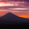 夕暮れの富士山