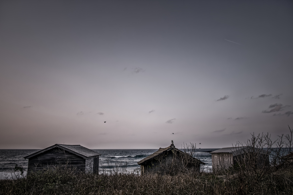 日暮れる日本海