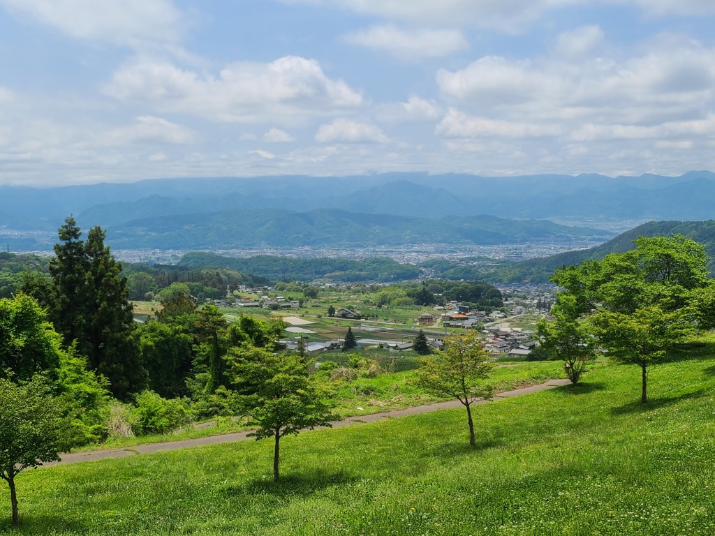 真田氏本城跡からの風景 (長野県上田市)