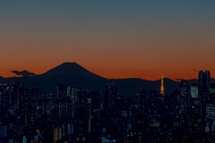 東京タワーと富士山の夕景