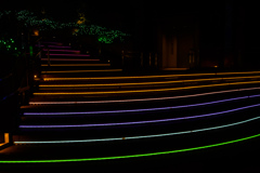 光り輝く虹色階段
