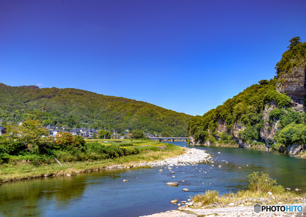 【300dpi・A4Y+6mm】2022-10-01_青の洞門003