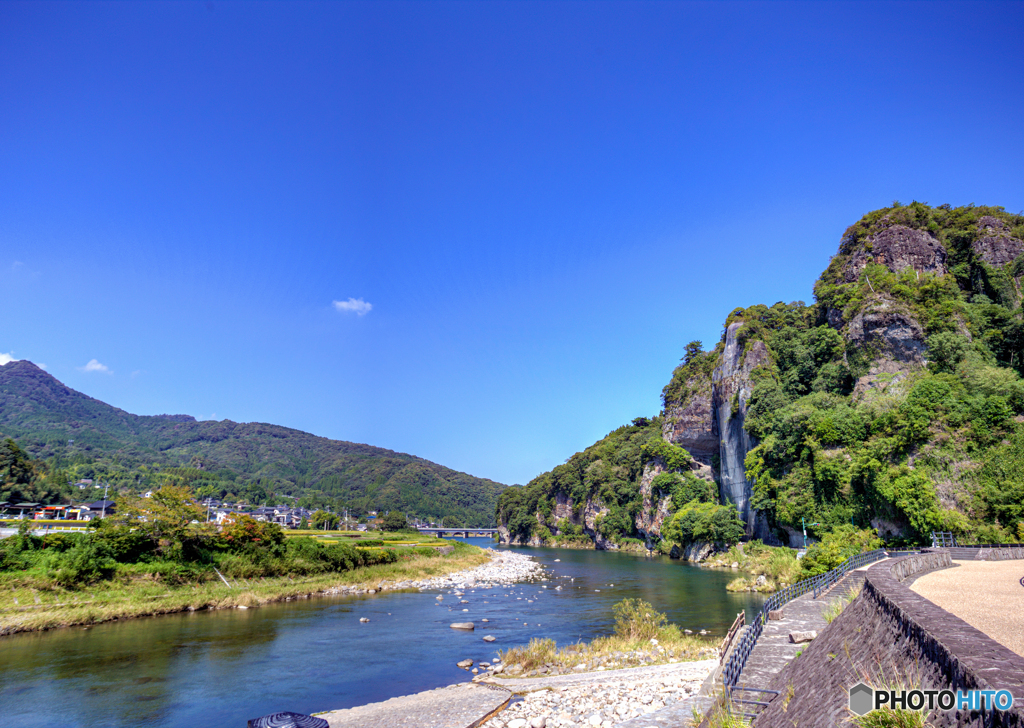 【300dpi・A4Y+6mm】2022-10-01_青の洞門002