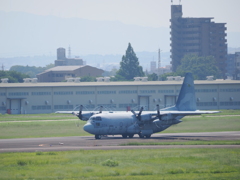 名古屋飛行場にて　C－１３０　プロペラ渦巻　１