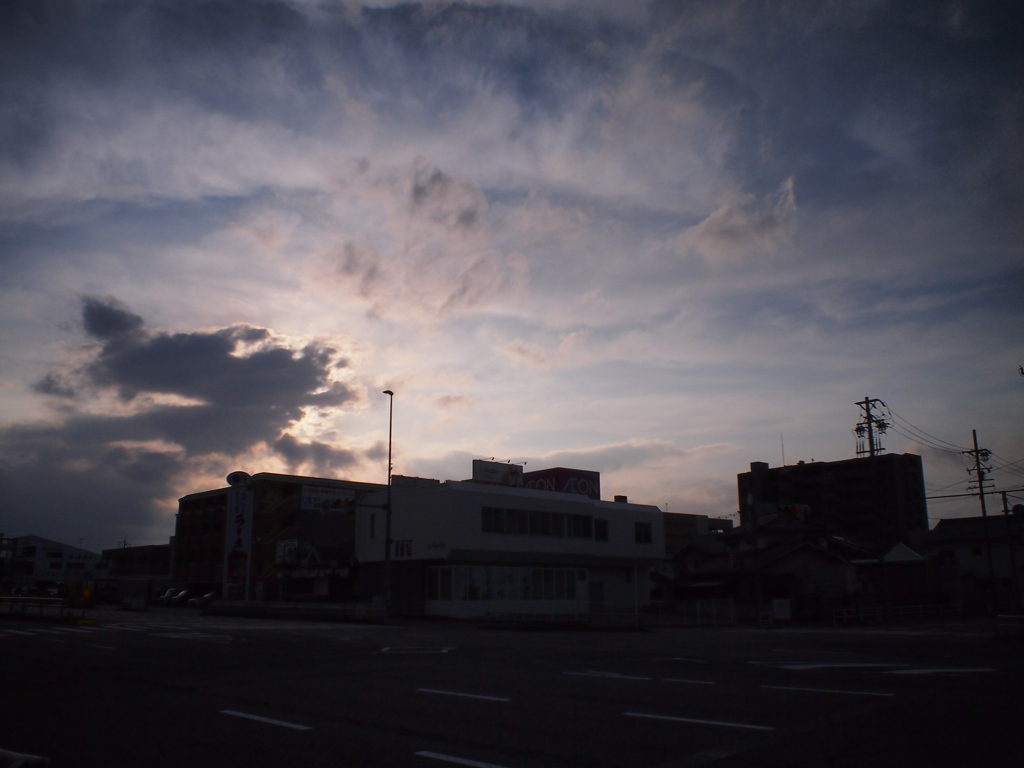 朝の空