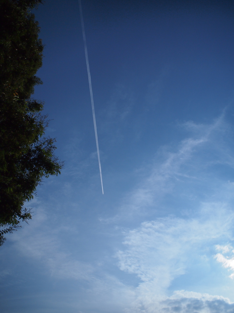 飛行機雲　１