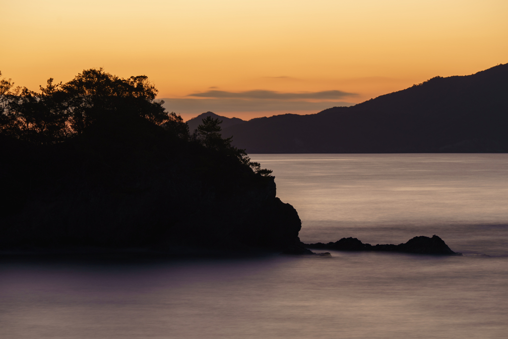 夜明け前の静寂