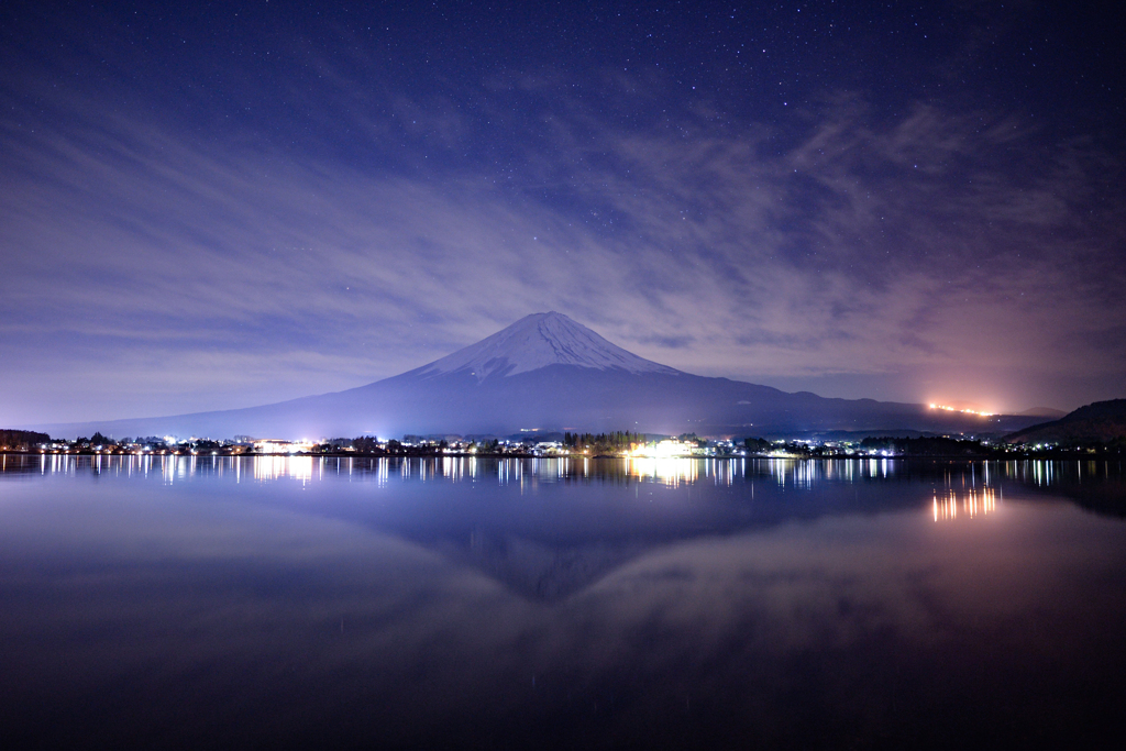 真夜中の富士山