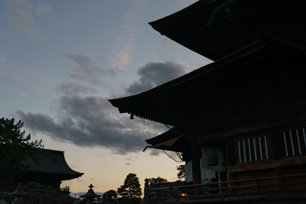 威厳