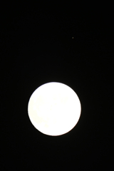 遥か彼方の土星と共に