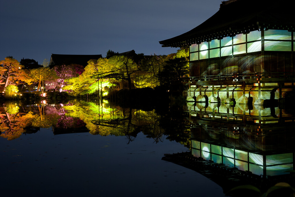 平安神宮ライトアップ