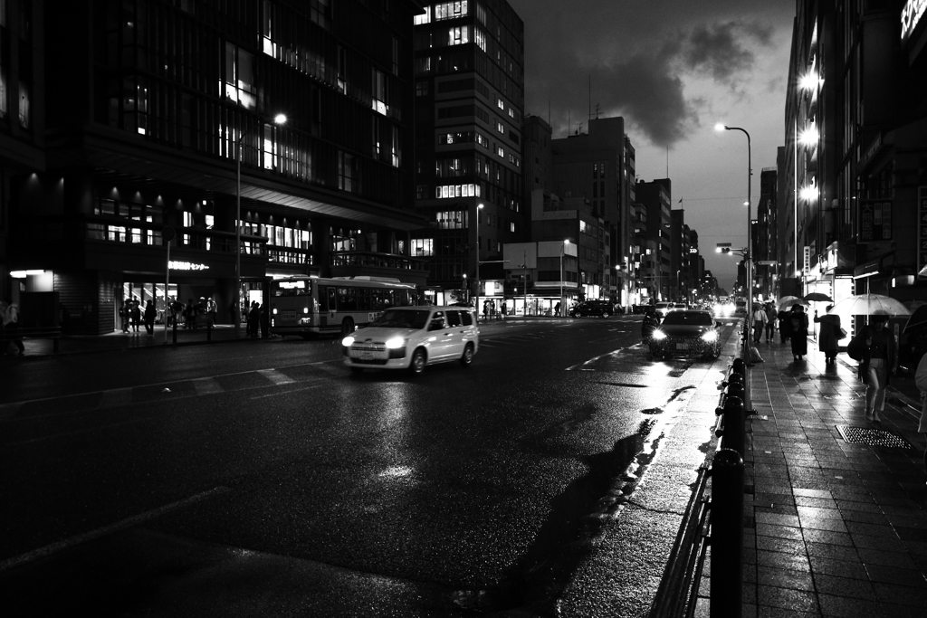 夜の雨