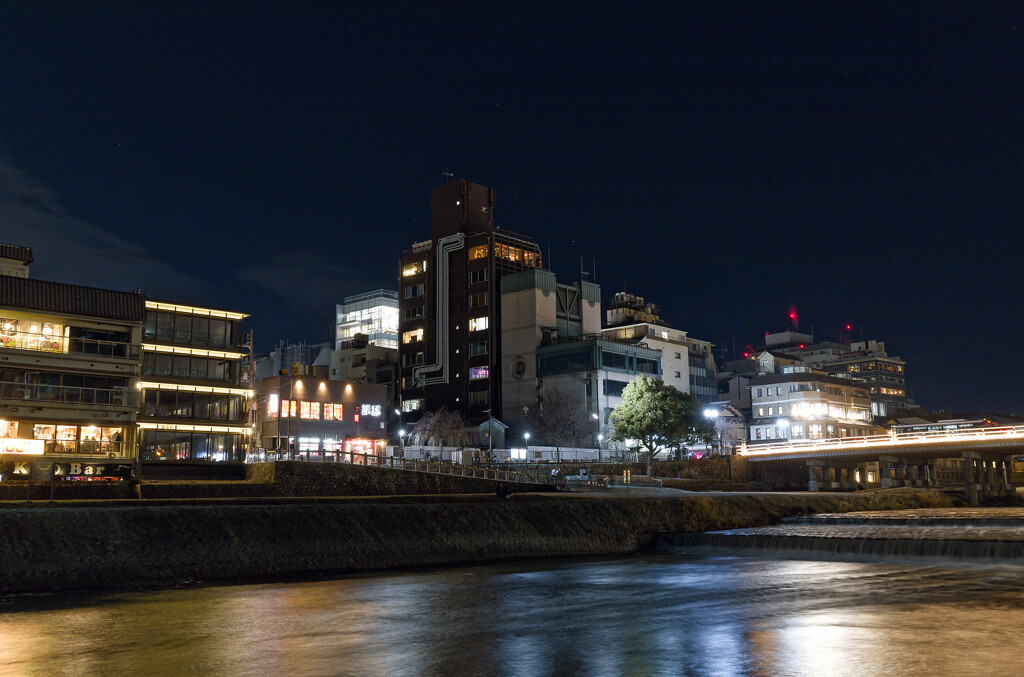 京都鴨川・夜