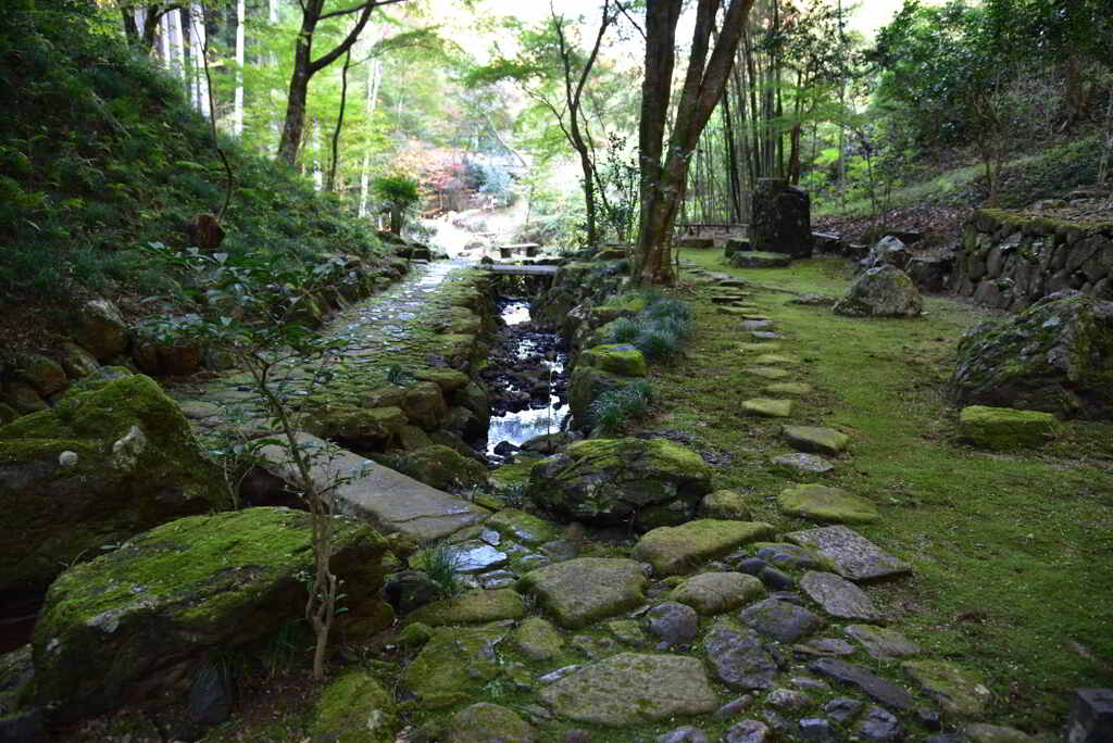 居宅に通ずる踏み石