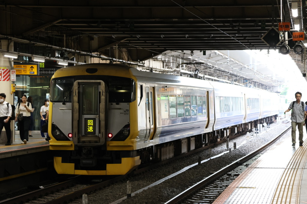 20230618173834_6E6A5323