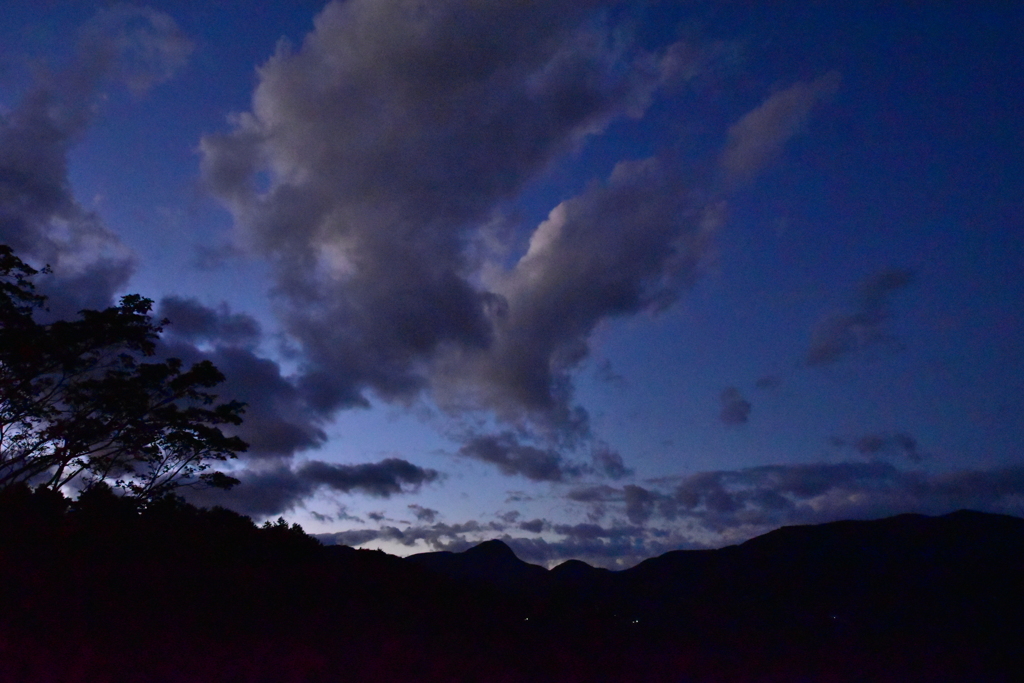 箱根の夕闇