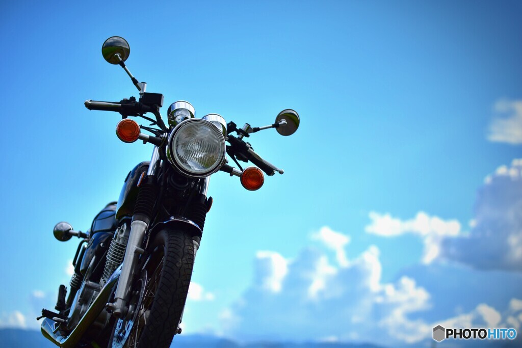 オートバイと夏の空④