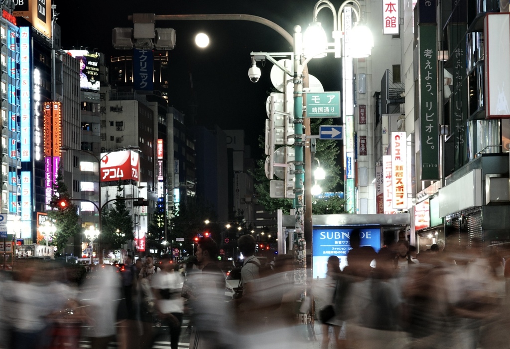 満月の新宿