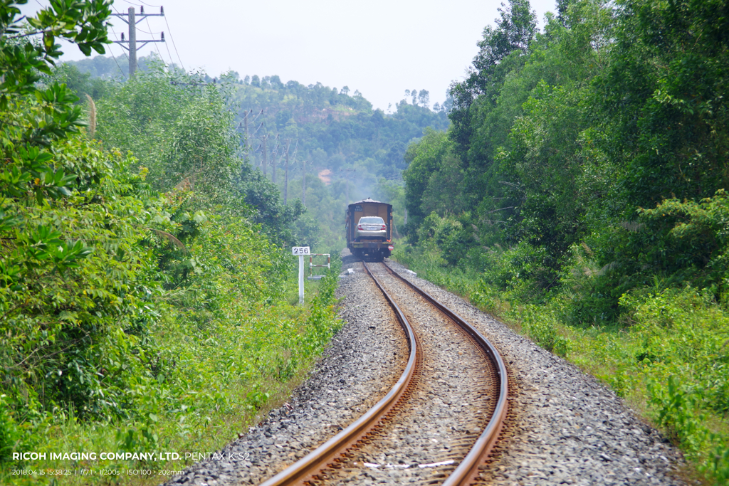 カンボジア シハヌークビル〜鉄道 いつまで走ってくれるのか