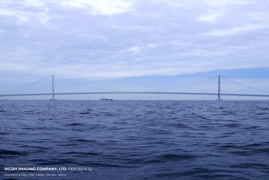 明石海峡大橋 3,911m 凄い橋です。