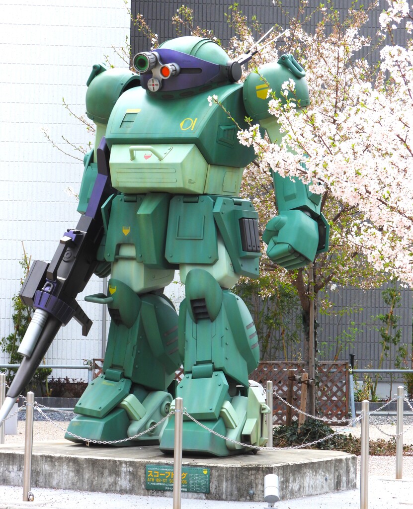 桜とスコープドッグ