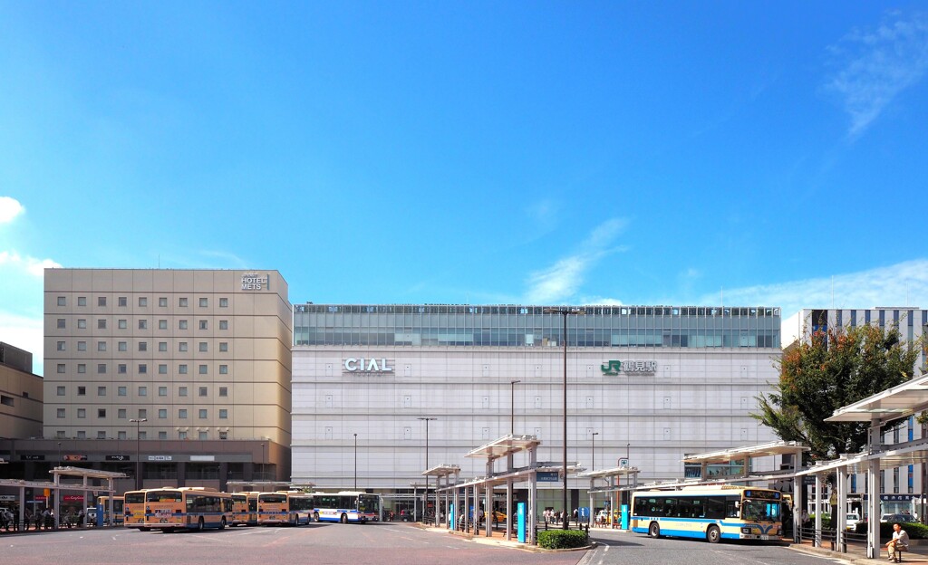 JR鶴見駅