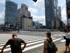 西新宿1丁目交差点