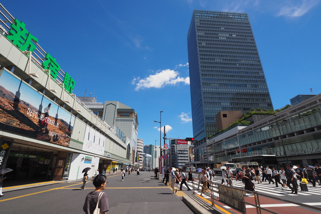 JR新宿駅南口
