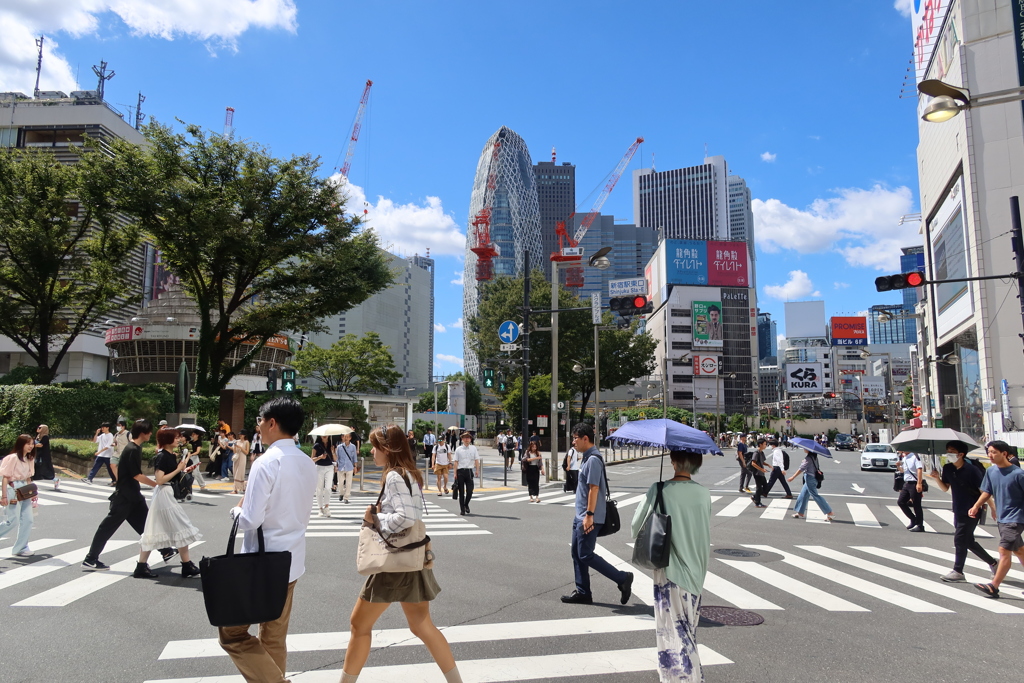 東口前