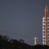 金星と「よみうりランド」電波塔