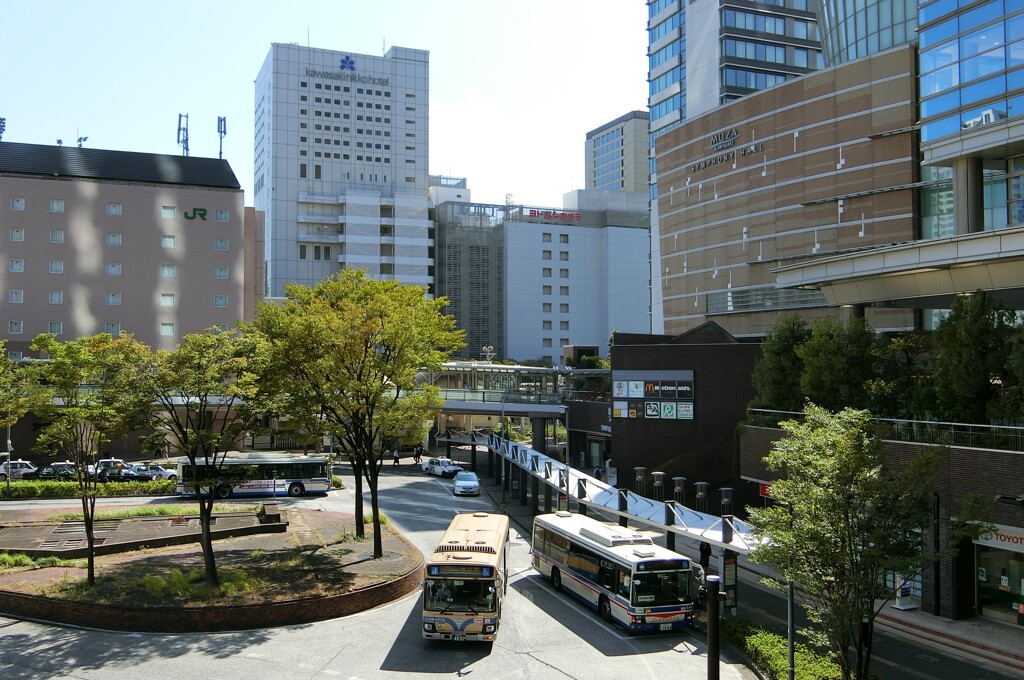 右がミューザ川崎