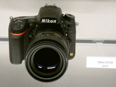 ニコンD750