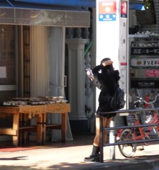 髪をチェック