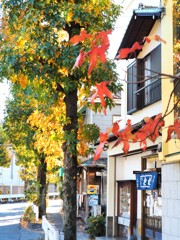 そば屋の紅葉