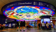 サンリオキャラ巨大ステンドグラス