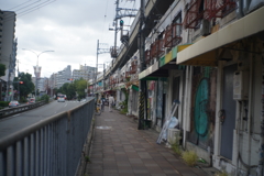 高架下商店街