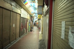 高架下商店街