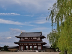 朱雀門と柳と・・。1