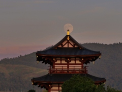 朱雀門越しに見る中秋の名月1