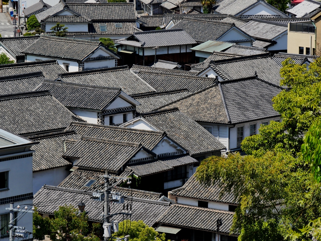 倉敷・瓦屋根が・・。