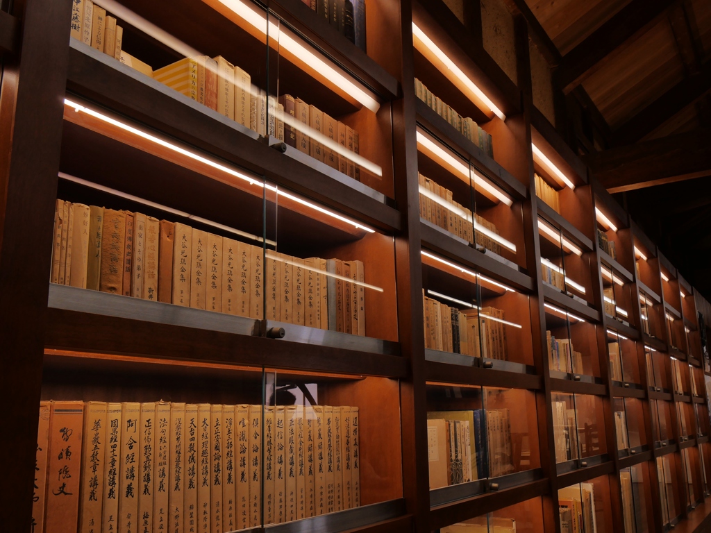 倉敷・大原家の書庫